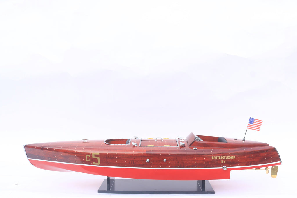 Modell-Speedboot Baby Bootlegger (with hundreds of brass pins on hull) 90 x 21 x H. 23 cm