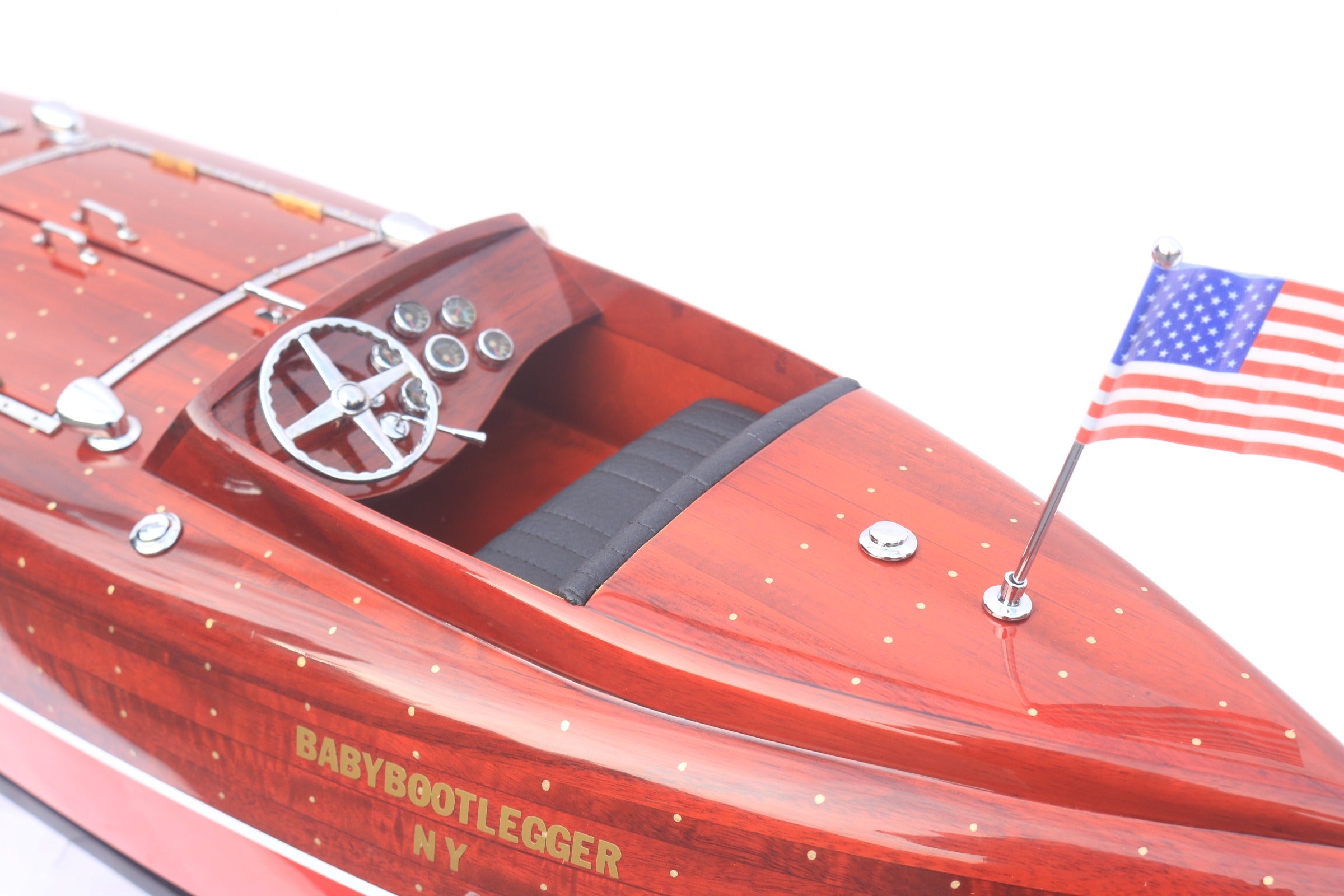 Modell-Speedboot Baby Bootlegger (with hundreds of brass pins on hull) 90 x 21 x H. 23 cm