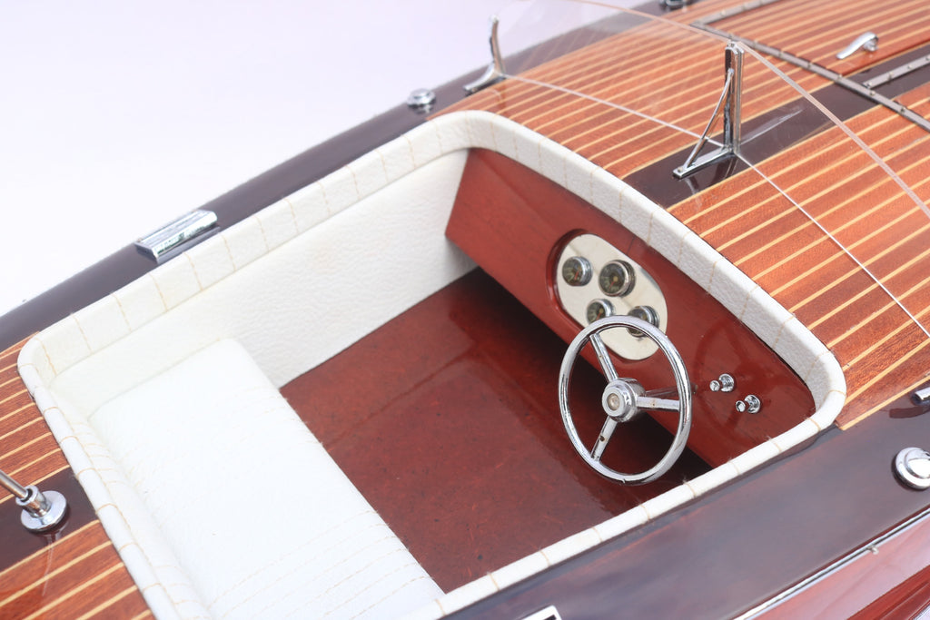 Model Speed Boat Miss Behave 80 x 26 x H. 23 cm