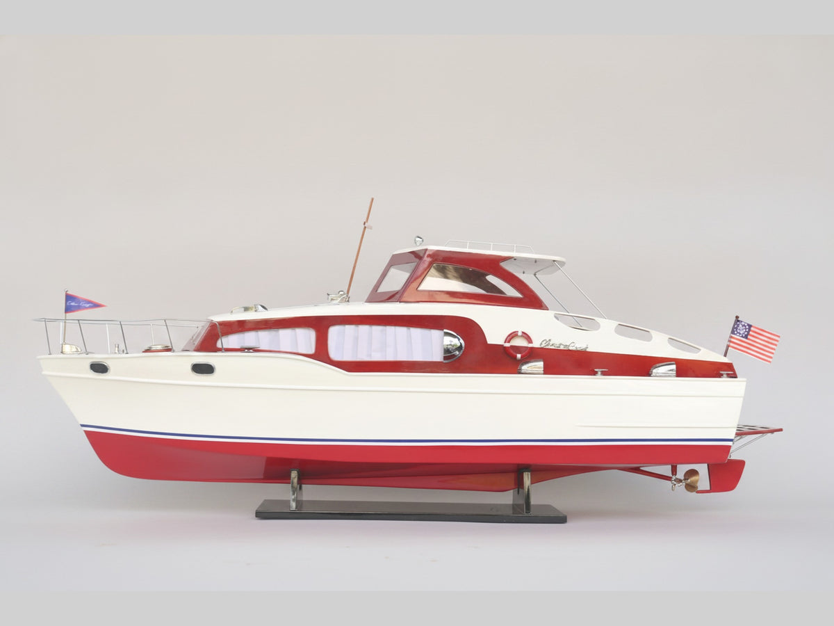 Model Speed Boat Chris Craft Cabin Cruiser 76 x 22 x H. 30 cm
