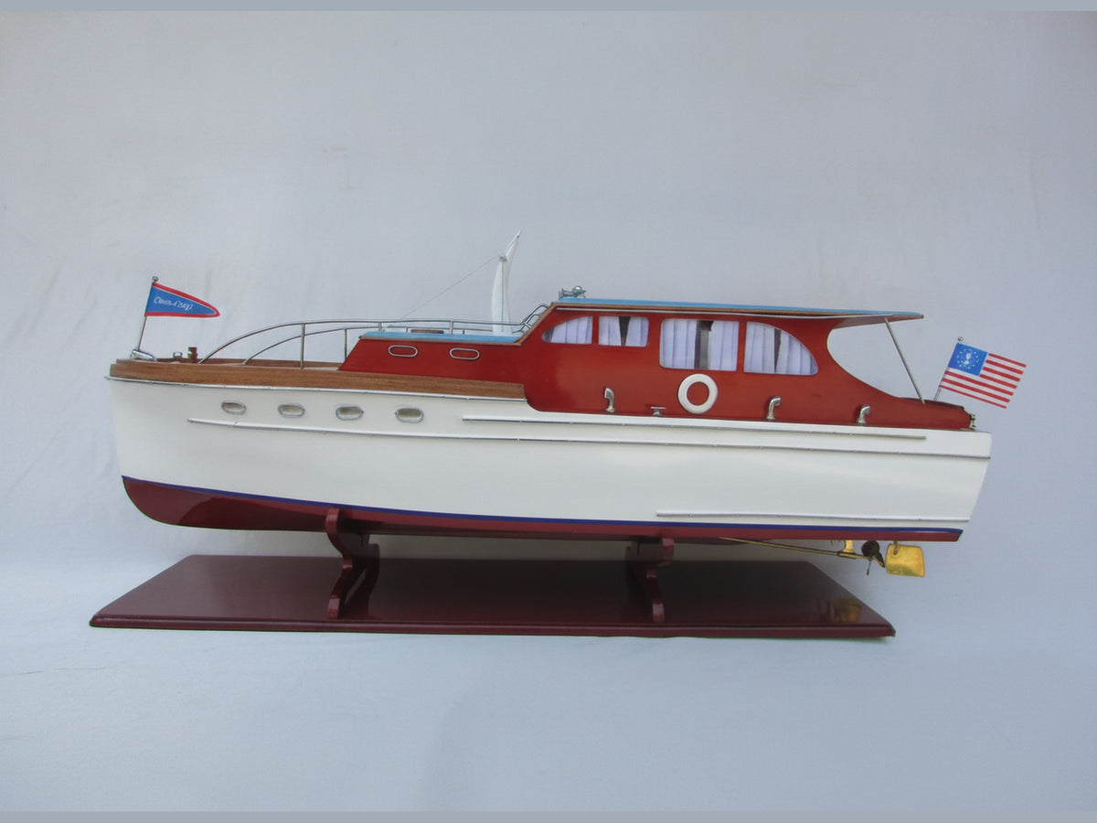 Model Speed Boat Chris Craft Double Stateroom Cruiser 1940 84 x 24 x H. 34 cm