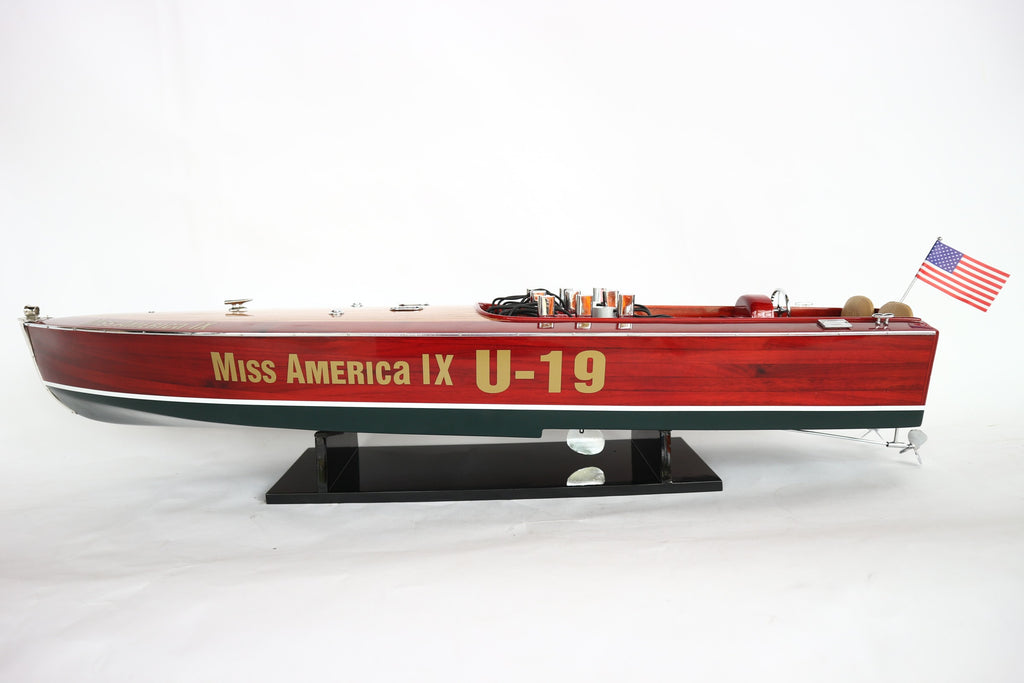 Model Speed Boat Miss America Ix 80 x 21 x H. 20 cm