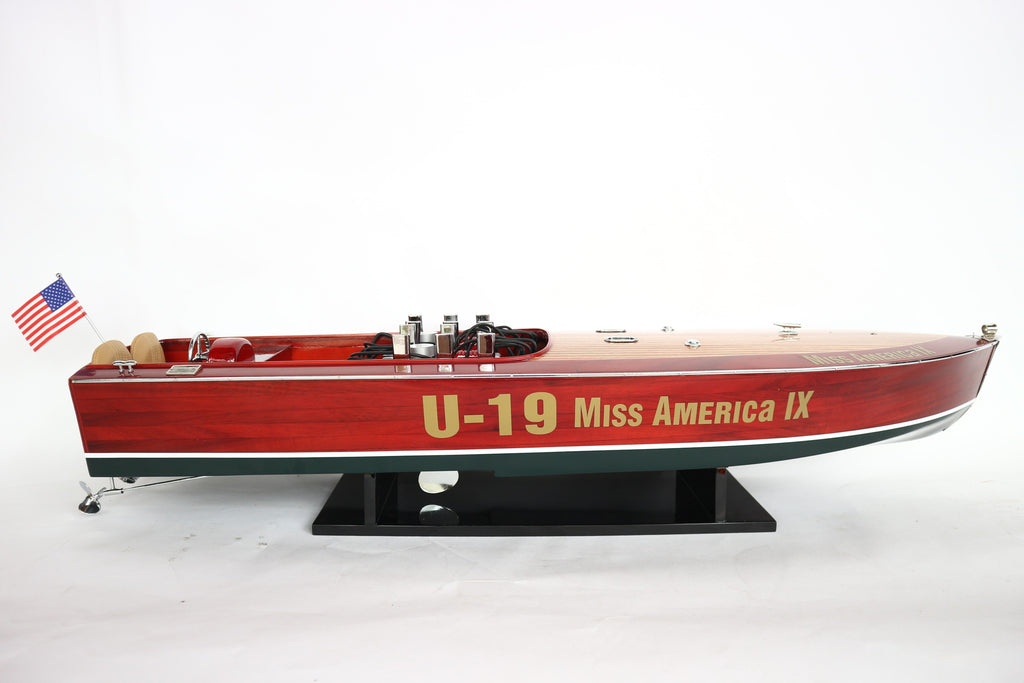 Model Speed Boat Miss America Ix 80 x 21 x H. 20 cm