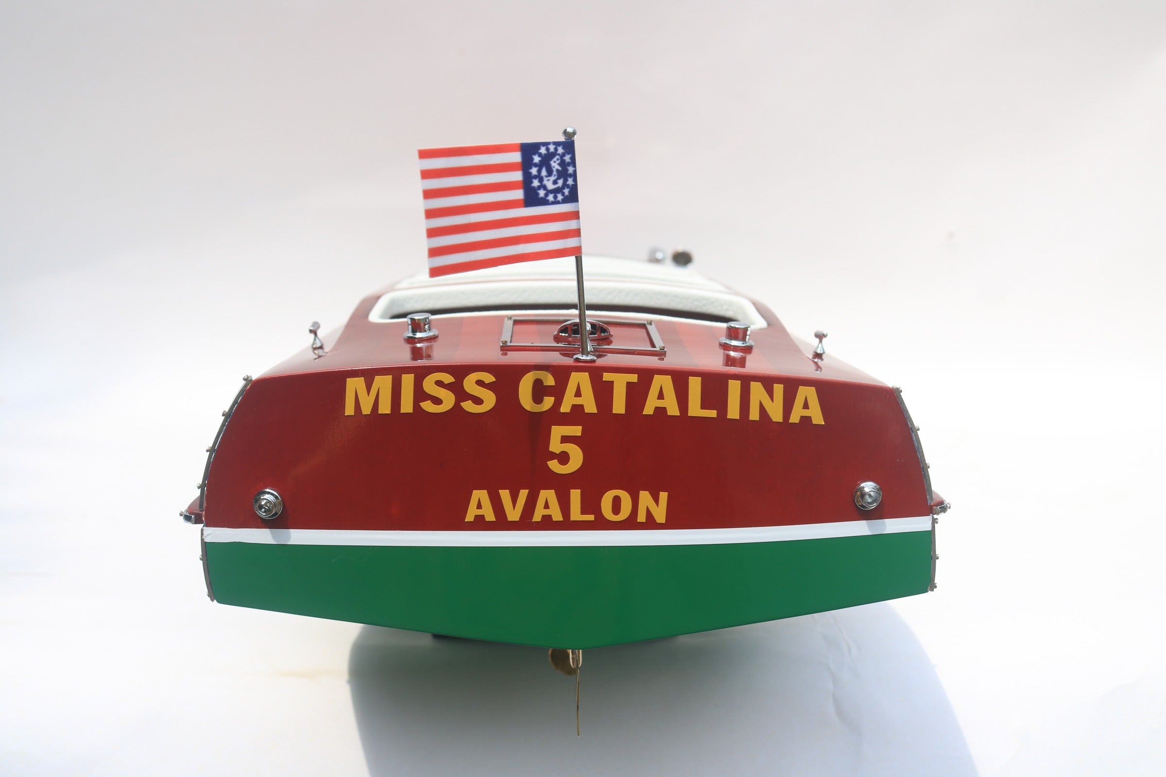 Modell-Speedboot Miss Catalina 5 Avalon (With cushion of Cream) 62 x 22 x H. 16 cm