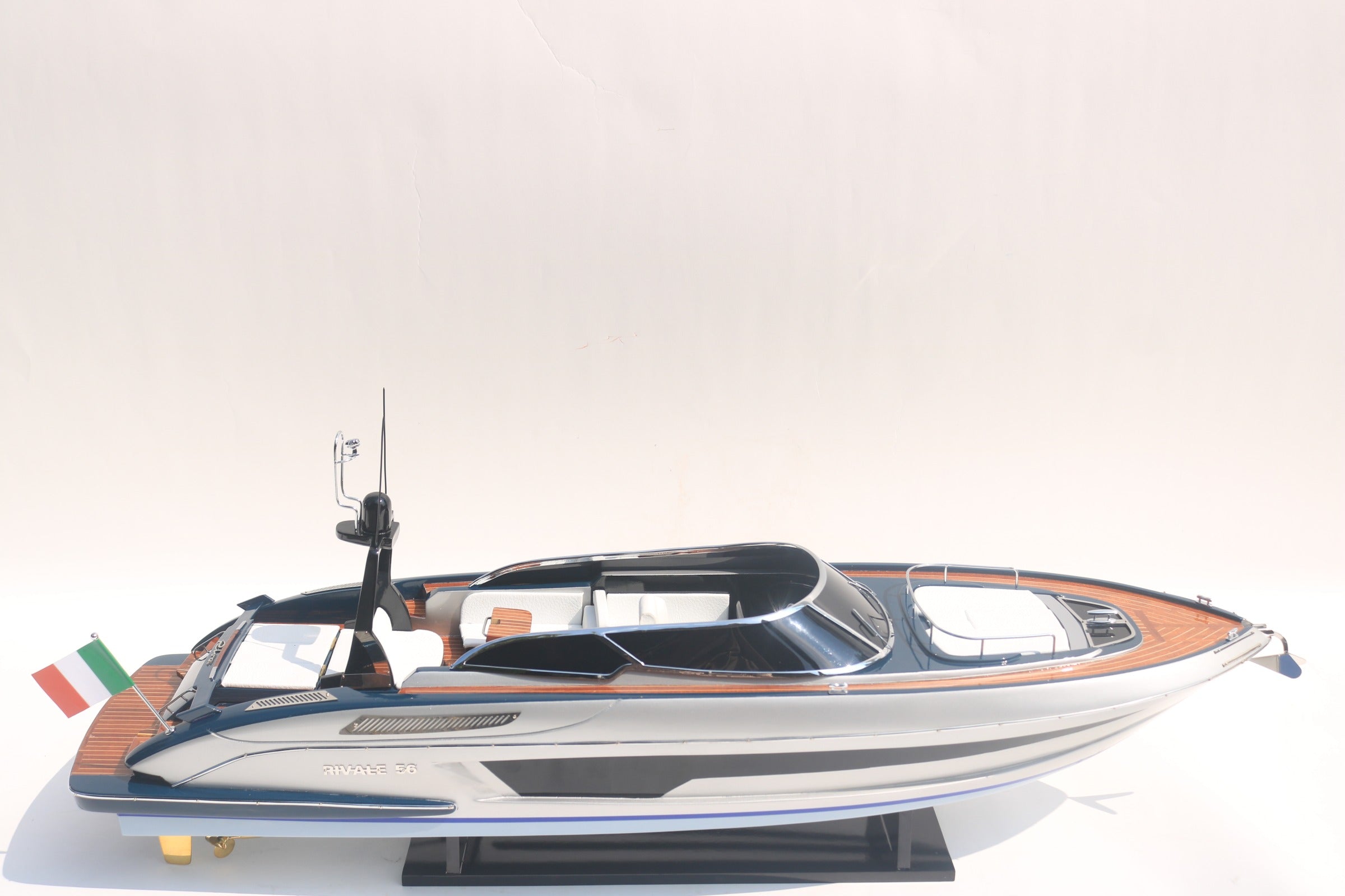 Modell-Speedboot Riva Rivale 56 84 x 25 x H. 26 cm