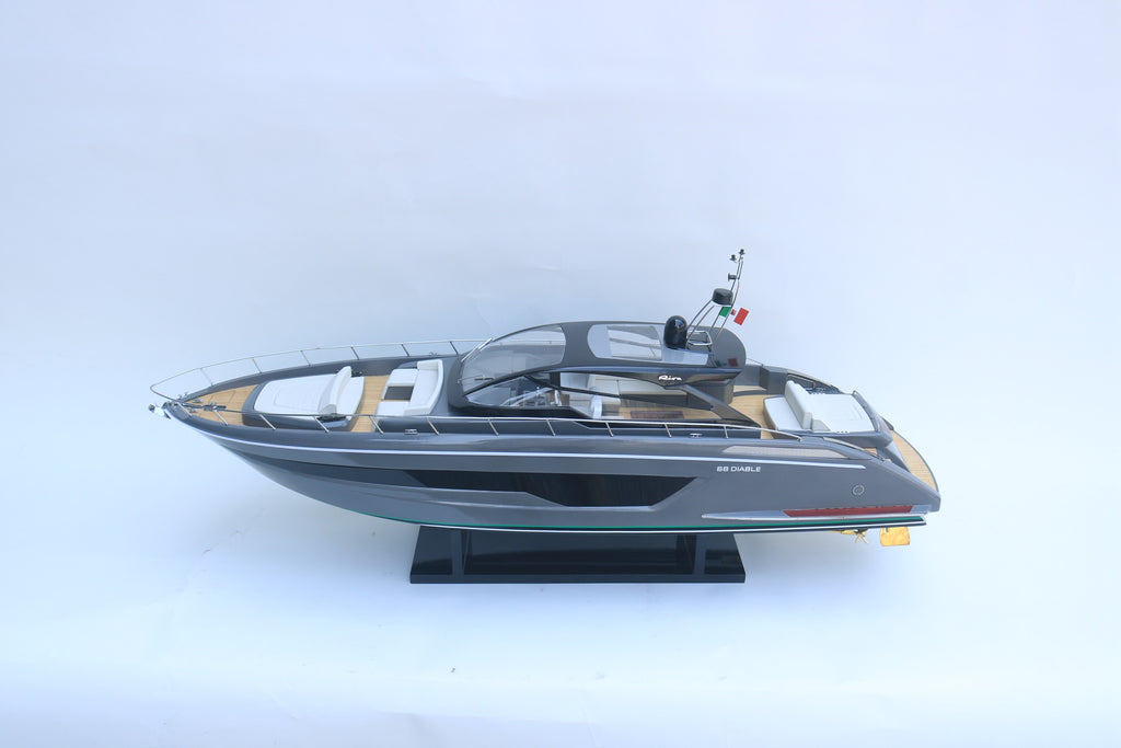 Modell-Speedboot Riva Diable 68′ 93 x 23 x H. 41 cm