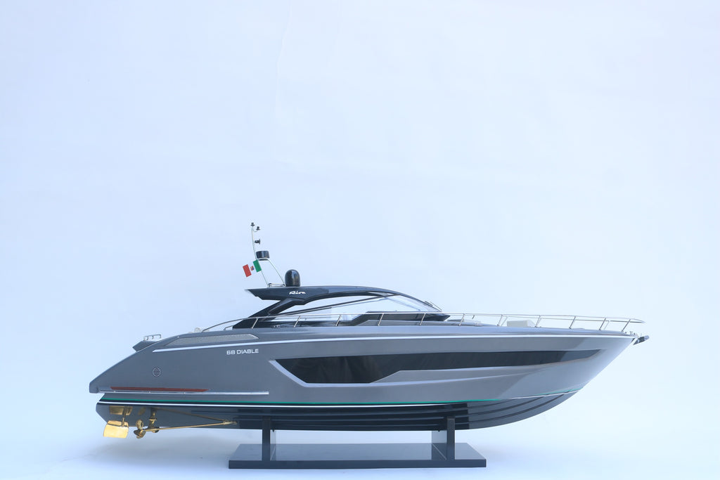 Modell-Speedboot Riva Diable 68′ 93 x 23 x H. 41 cm