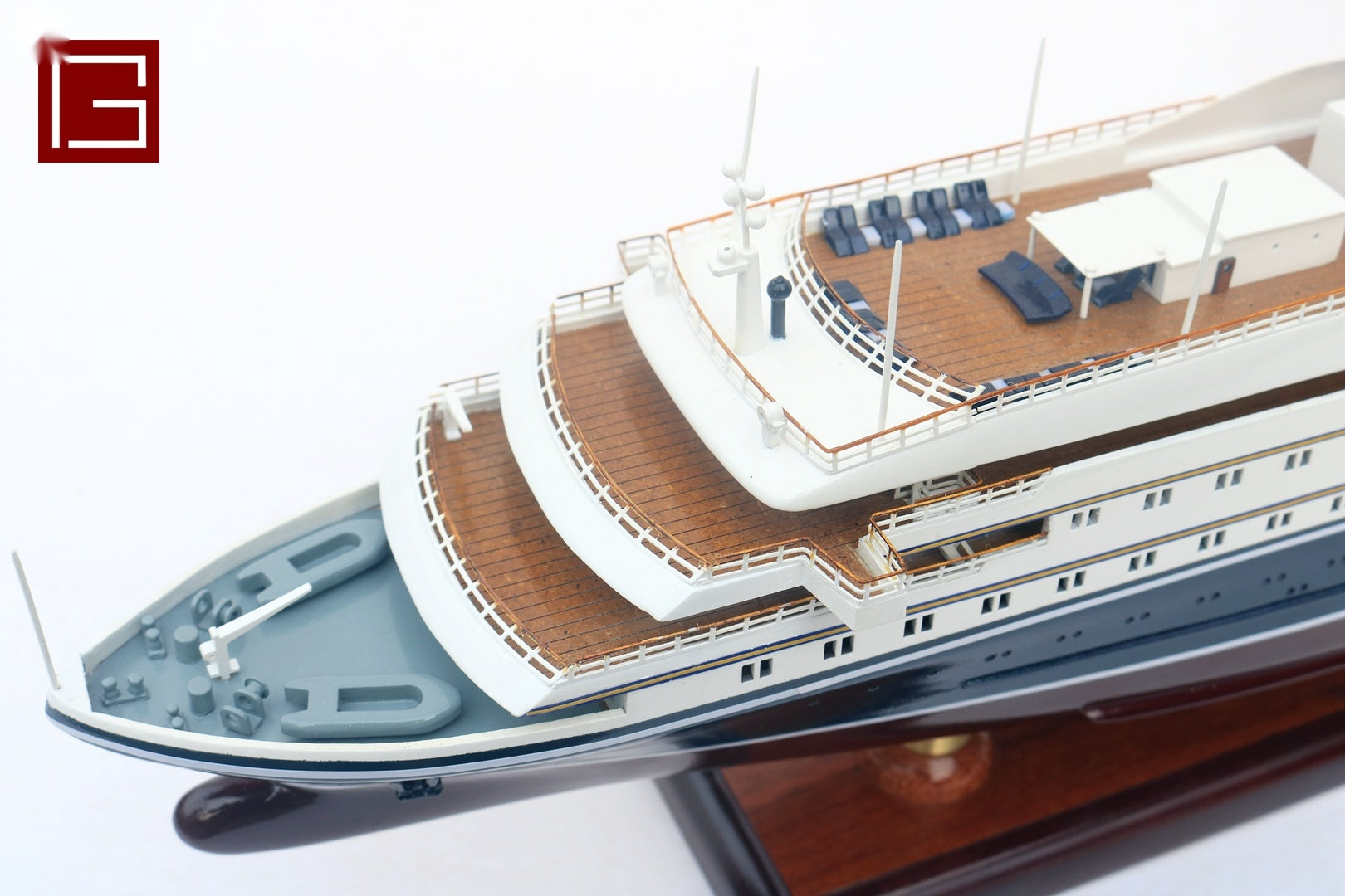Modell-Ozeanliner SeaDream II 52 x 11 x H. 22 cm