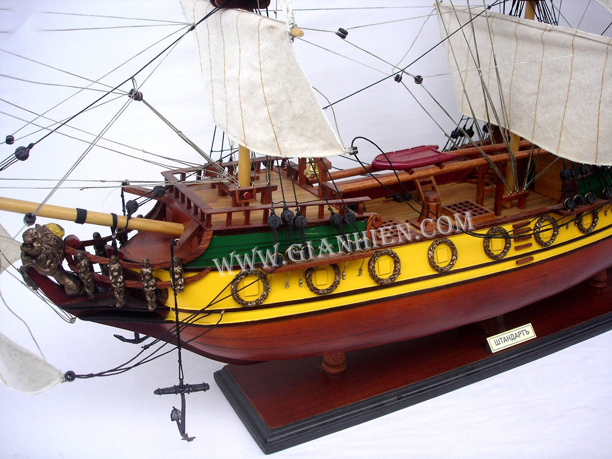 Modellsegelschiff SHTANDART (Штандартъ) 80 x 19 x H. 67 cm