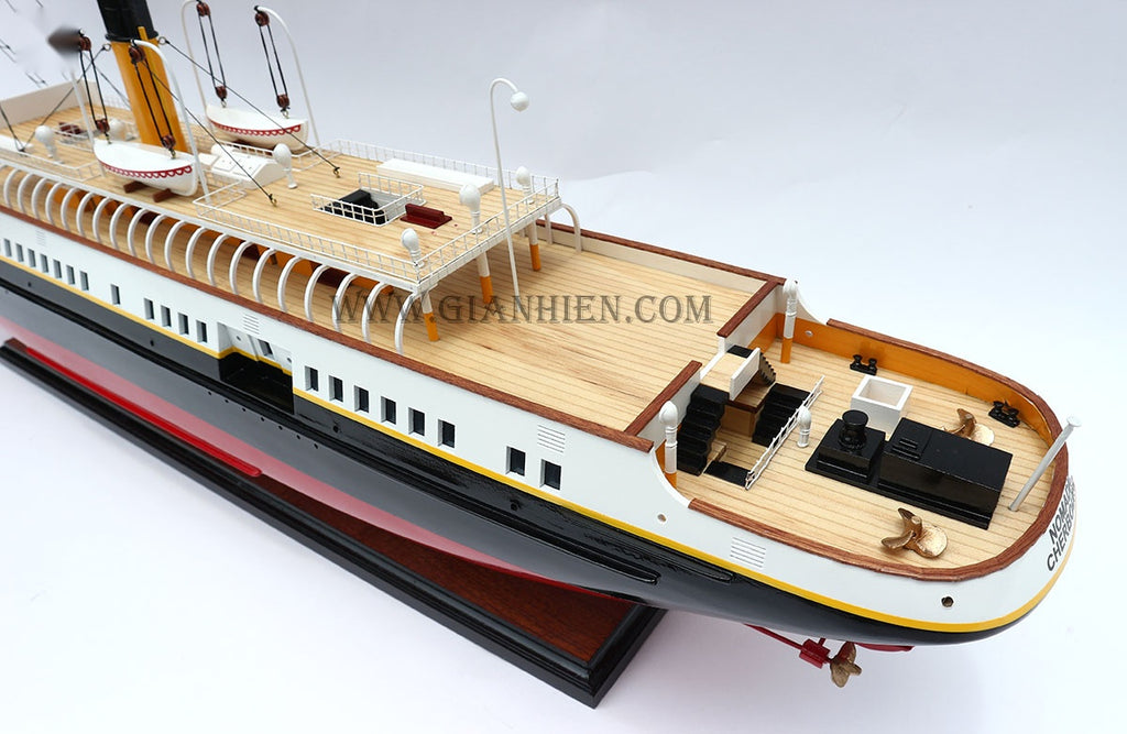 Modell-Ozeanliner SS Nomadic 86 x 15 x H. 38 cm