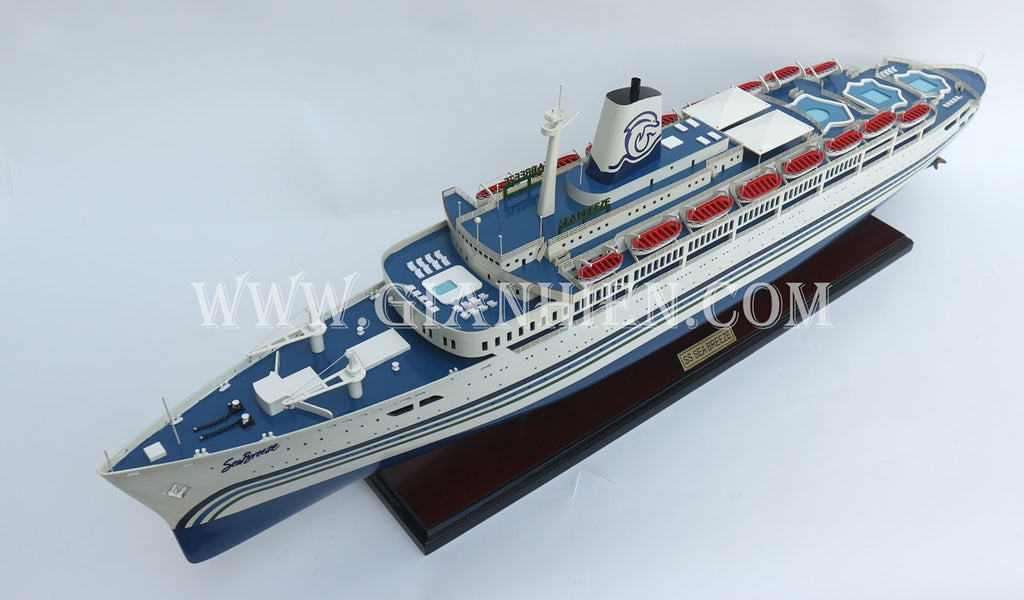 Model Ocean Liner SS SEA Breeze 61 x 9 x H. 21 cm
