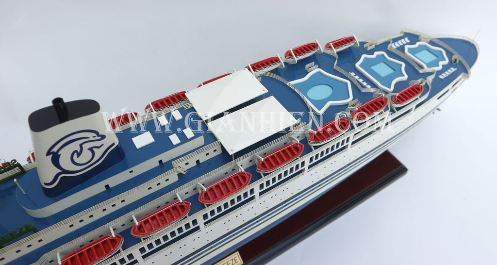 Model Ocean Liner SS SEA Breeze 61 x 9 x H. 21 cm