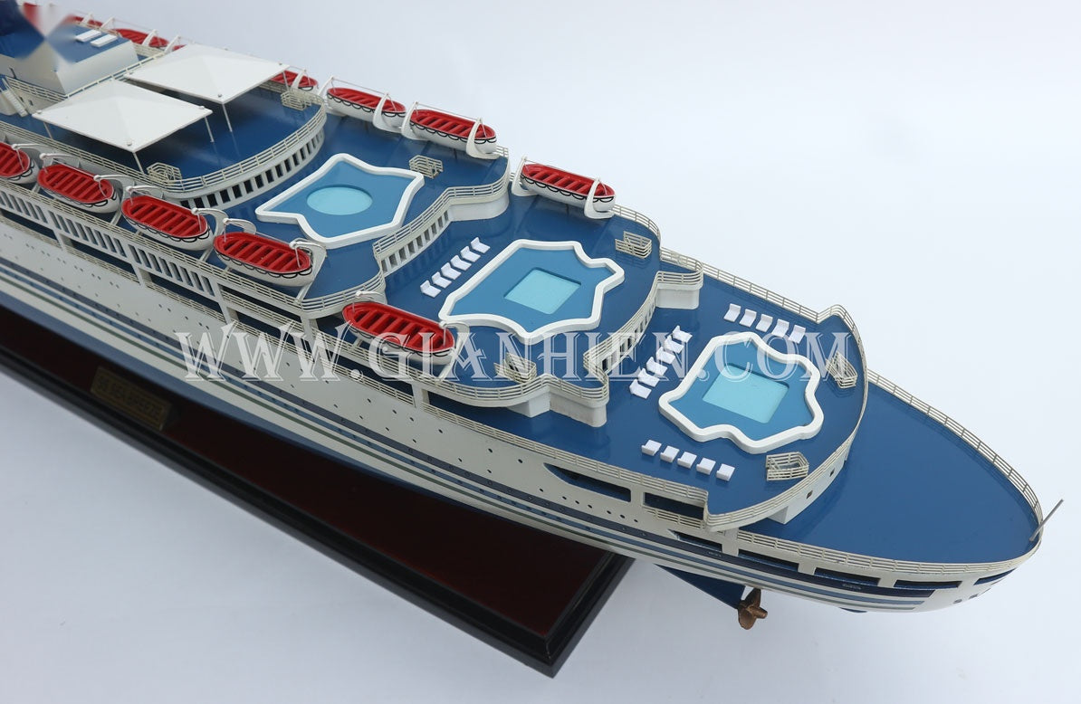 Modell-Ozeanliner SS SEA Breeze 61 x 9 x H. 21 cm