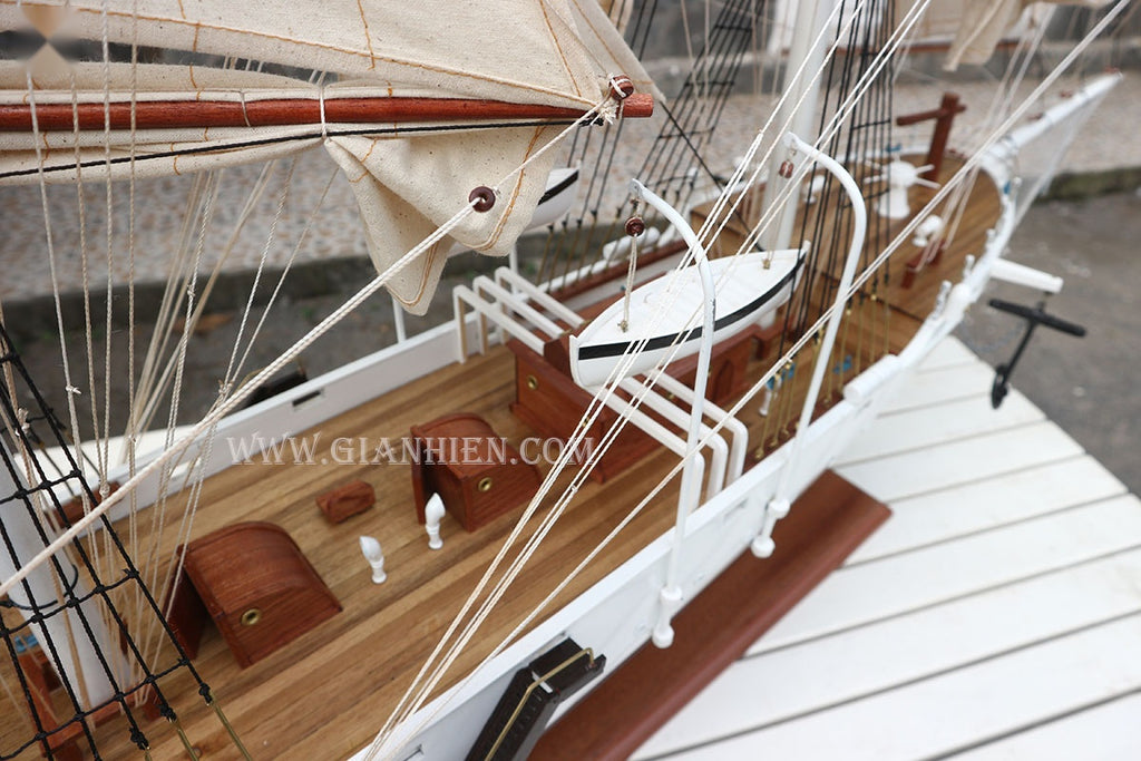 Model Tall Ship Statsraad Lehmkuhl 80 x 13 x H. 67 cm