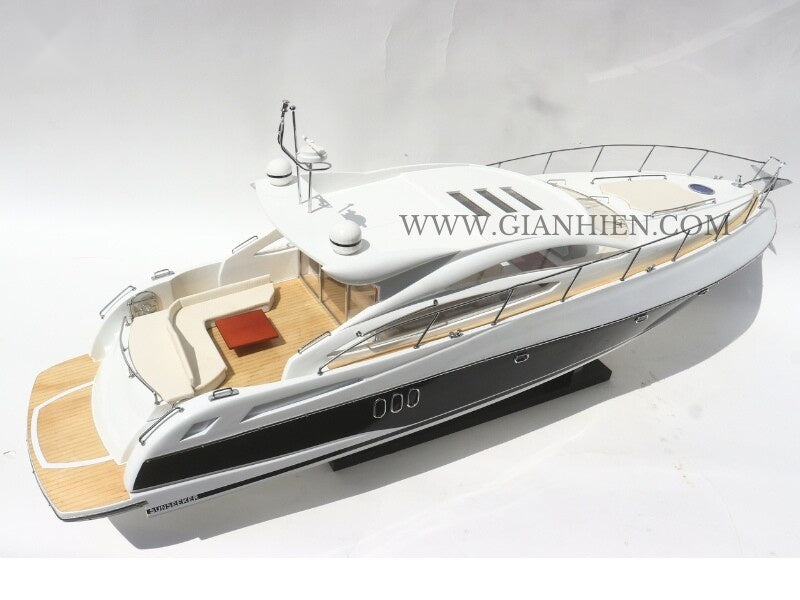 Model Yacht Sunseeker Predator 62 88 x 23 x H. 36 cm