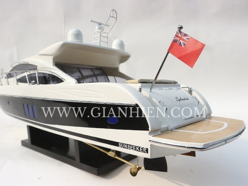 Model Speed Boat Sunseeker Predator 72 73 x 17 x H. 27 cm
