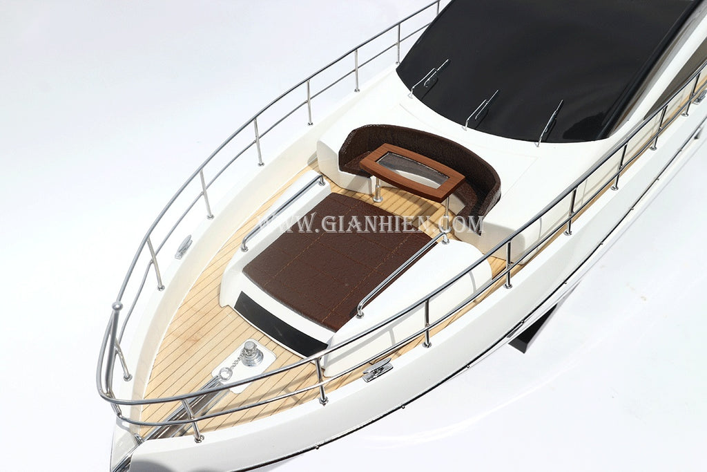 Model Yacht Sunseeker Predator 80 83 x 20 x H. 40 cm