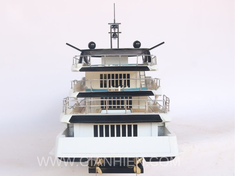 Modellyacht Sunseeker Yacht 161 100 x 24 x H. 43 cm