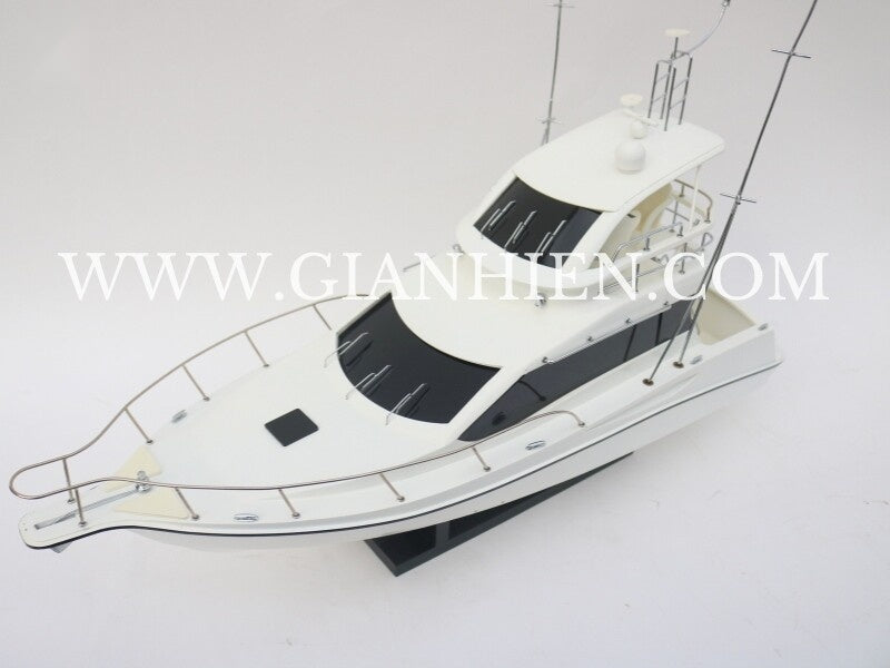 Modellyacht Toyota Ponam 35 White HULL 63 x 20 x H. 37 cm