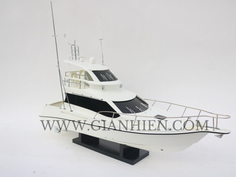 Modellyacht Toyota Ponam 35 White HULL 63 x 20 x H. 37 cm