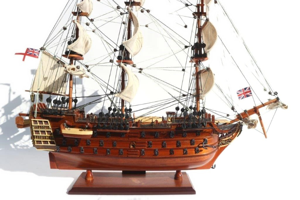 Model Tall Ship HMS Victory 40 x 8.5 x H. 45 cm
