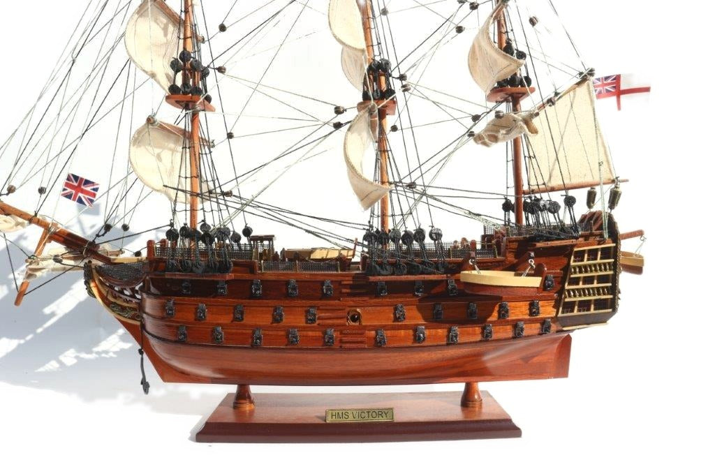 Model Tall Ship HMS Victory 40 x 8.5 x H. 45 cm