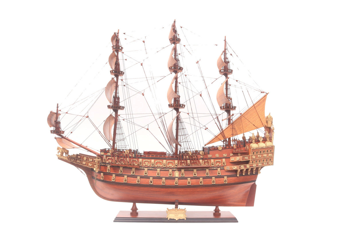 Model Tall Ship Sovereign of the Sea - Special Edition (Rosewood) 85 x 25 x H. 79 cm