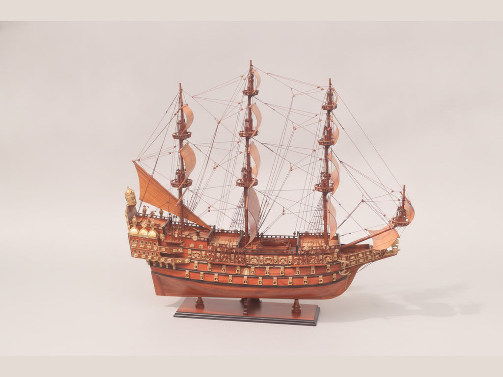Model Tall Ship Sovereign of the Sea - Special Edition (Rosewood) 85 x 25 x H. 79 cm