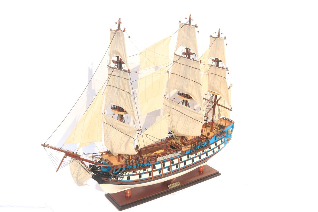 Modellsegelschiff Le Protecteur Painted 78 x 19 x H. 78 cm
