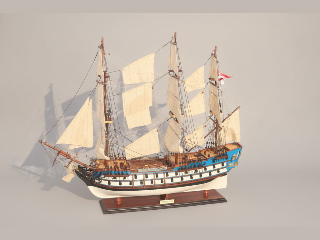 Model Tall Ship Le Protecteur Painted 78 x 19 x H. 78 cm