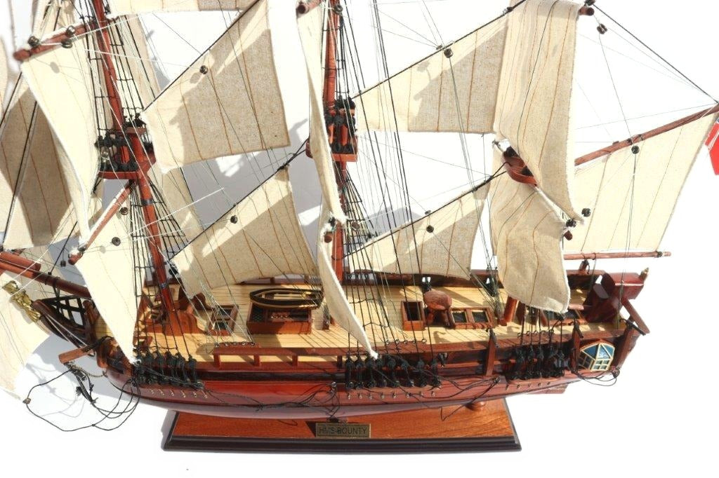 Modellsegelschiff HMS Bounty 80 x 20 x H. 78 cm