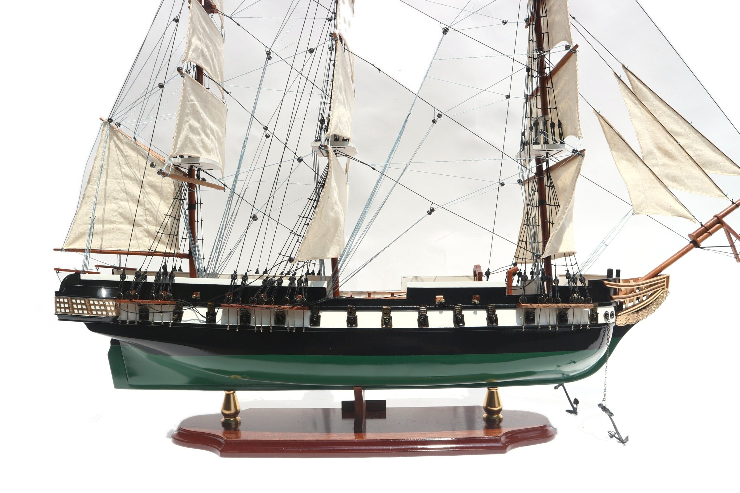 Model Tall Ship USS Constellation Painted 80 x 18 x H. 78 cm