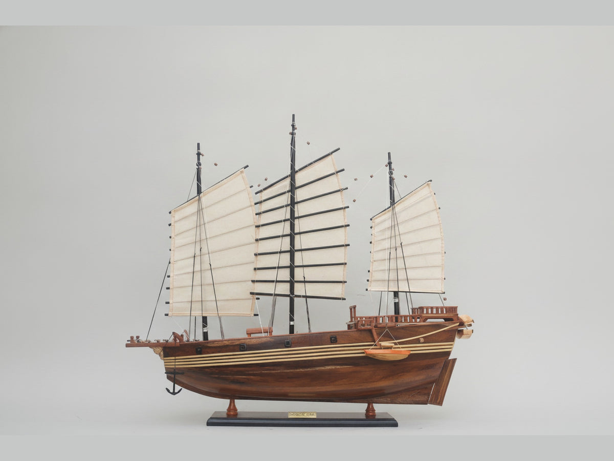 Model Tall Ship Chinese Junk (dark wood) 70 x 18 x H. 62 cm