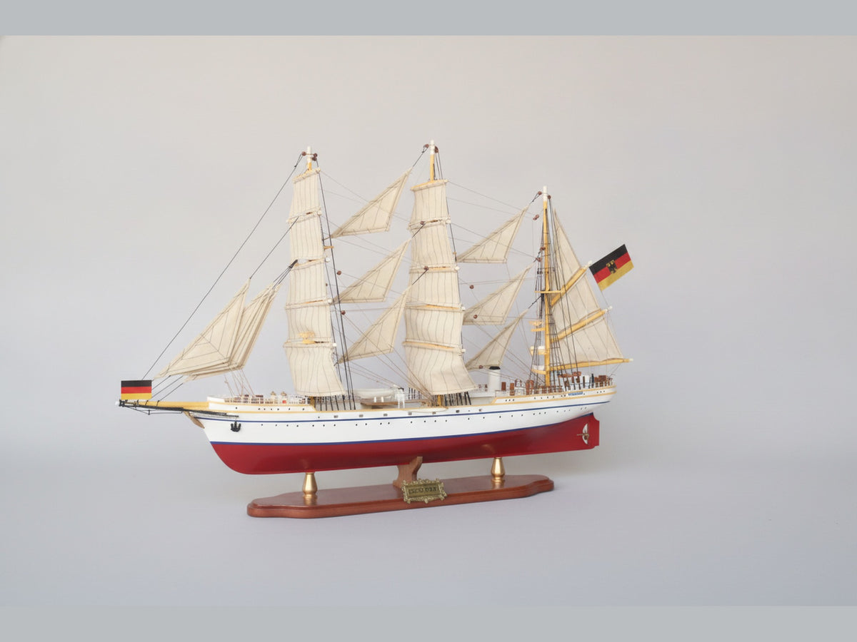 Model Tall Ship Gorch Fock II Painted 80 x 15 x H. 64 cm