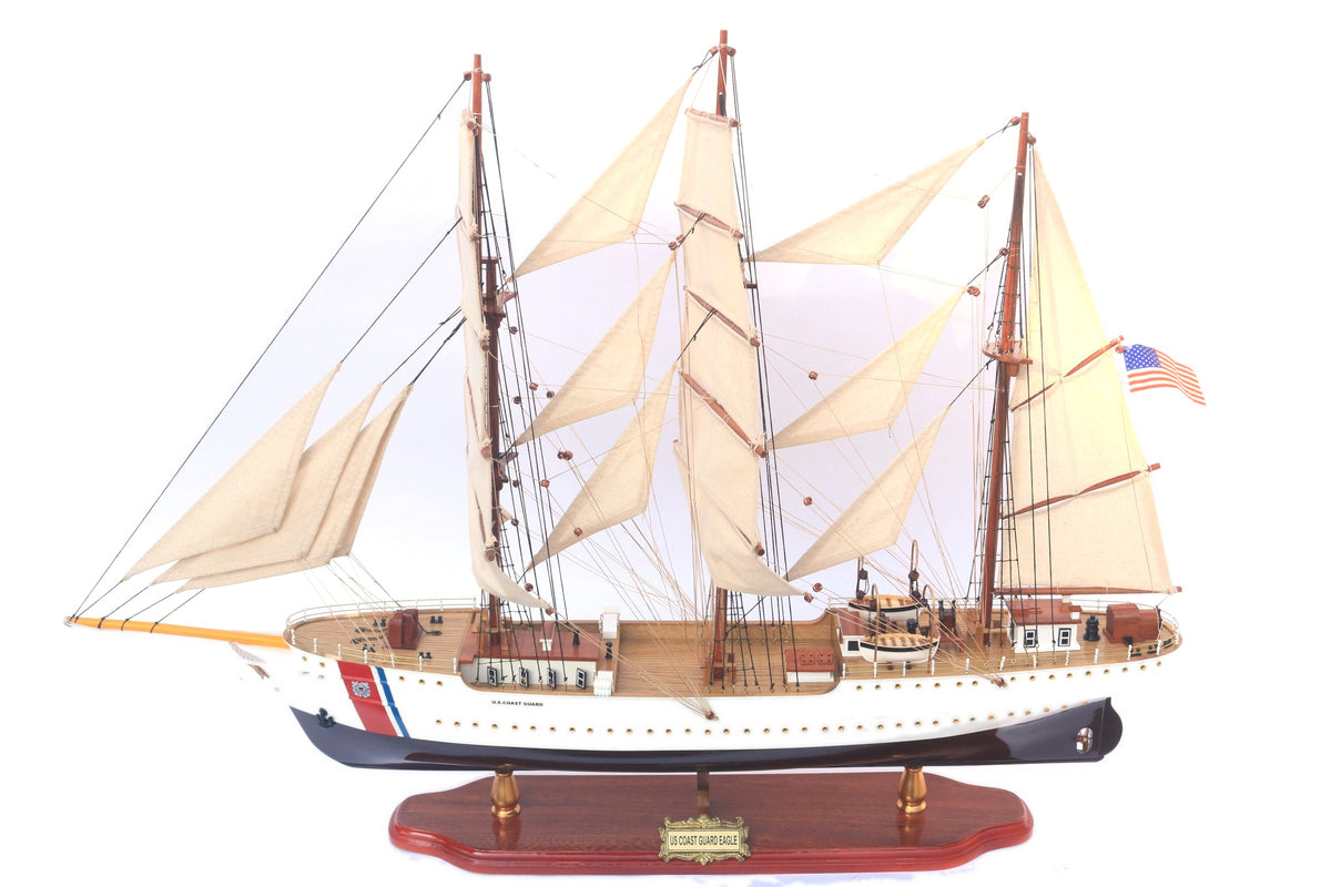 Model Tall Ship US Coast Guard Eagle Painted 60 x 13 x H. 57 cm