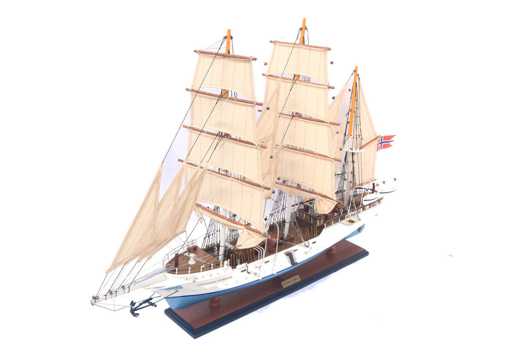 Model Tall Ship Statsraad Lehmkuhl 80 x 13 x H. 67 cm