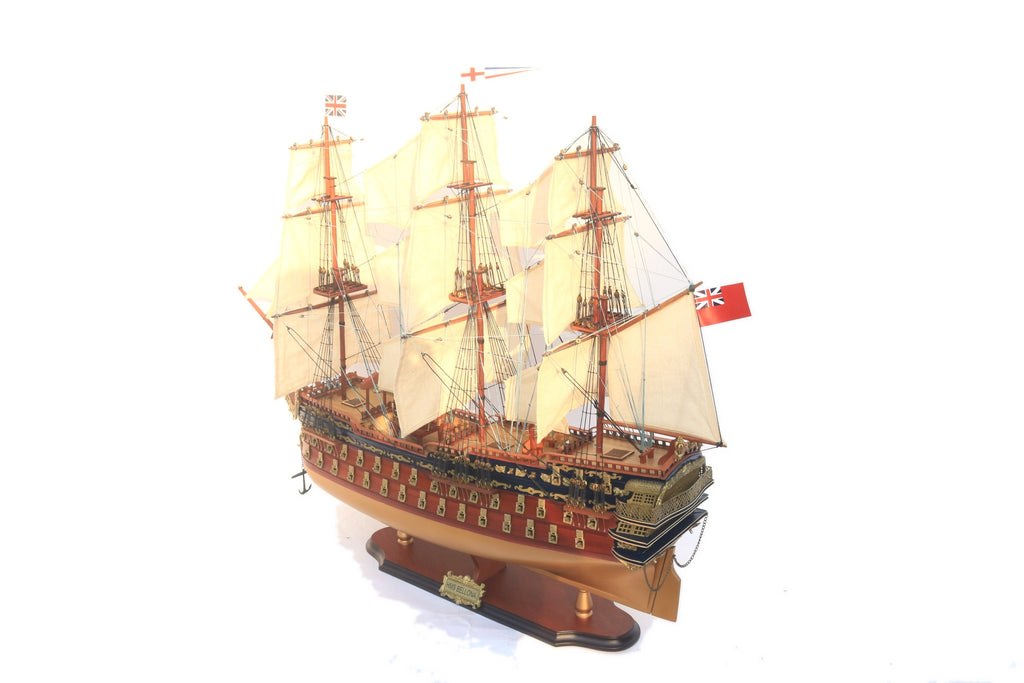 Model Tall Ship HMS Bellona 64 x 17 x H. 67 cm