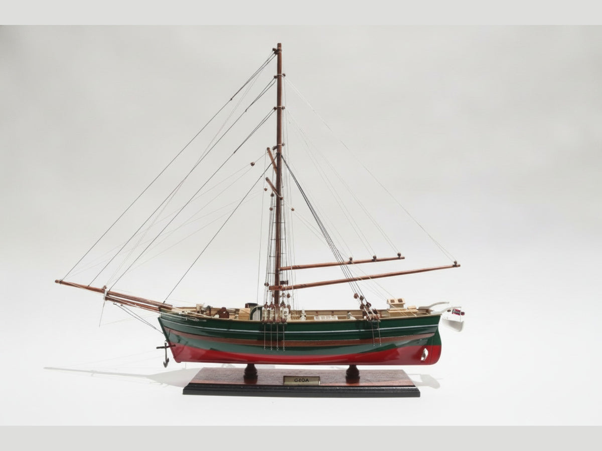 Model Tall Ship Gjøa 51 x 13 x H. 64 cm