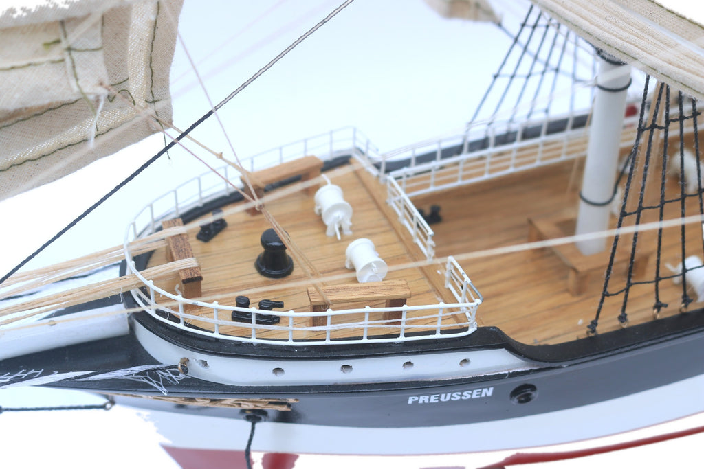 Model Tall Ship Preussen 80 x 12 x H. 50 cm