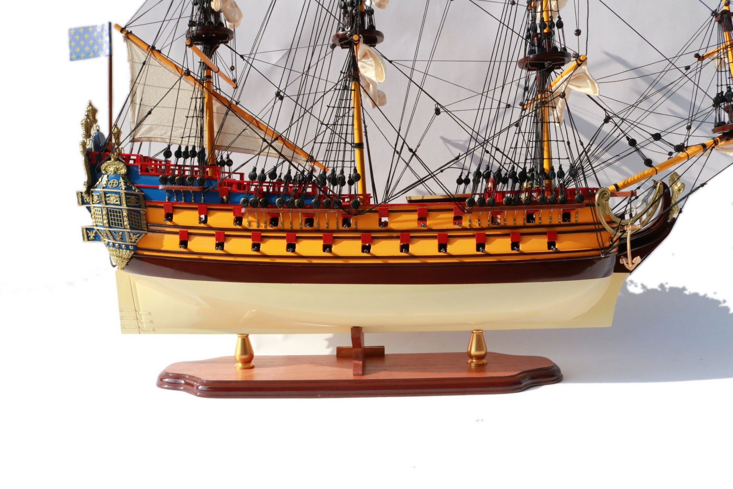 Model Tall Ship La Licorne / Unicorn (Cream & Brown) 62 x 15 x H. 65 cm