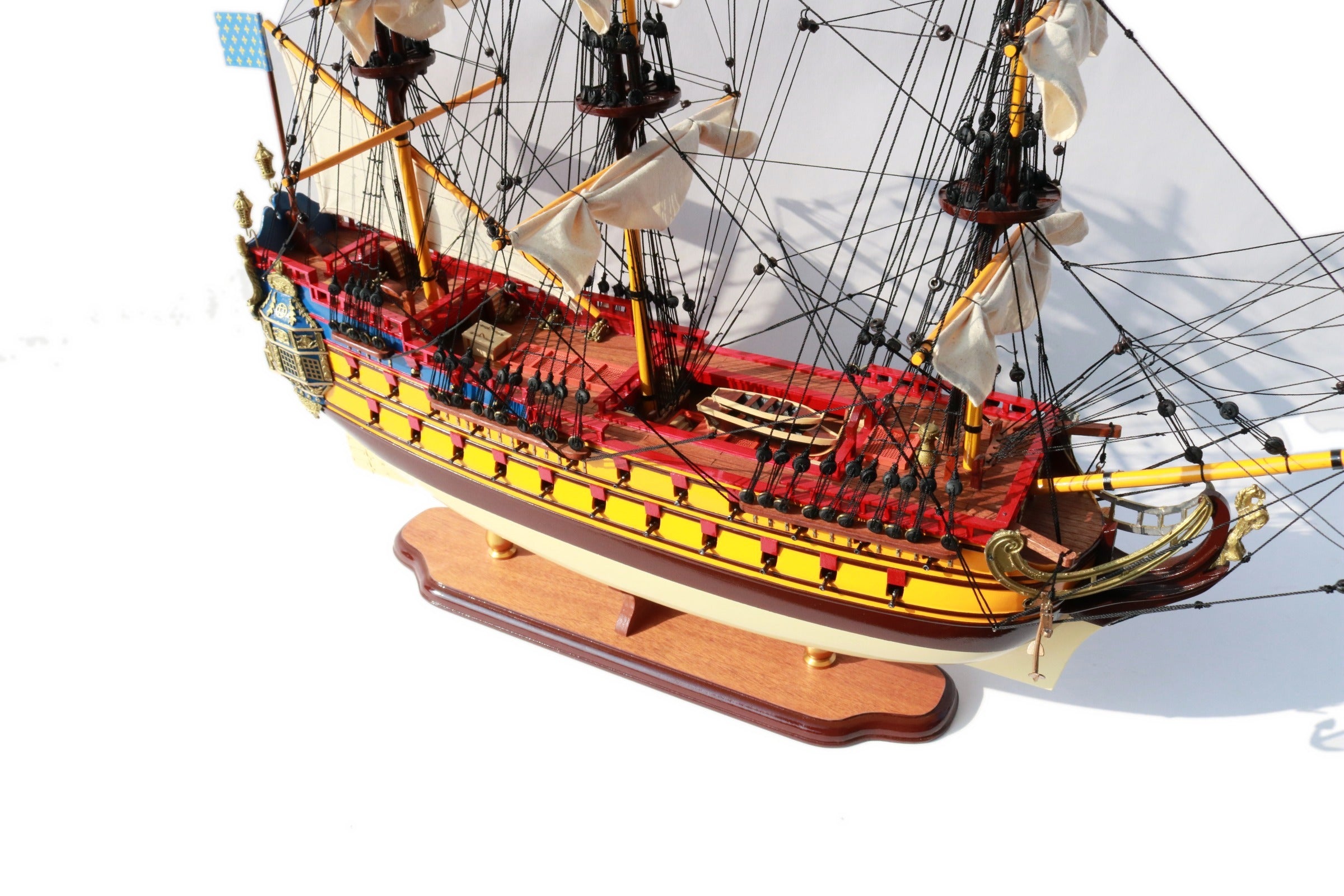 Model Tall Ship La Licorne / Unicorn (Cream & Brown) 62 x 15 x H. 65 cm