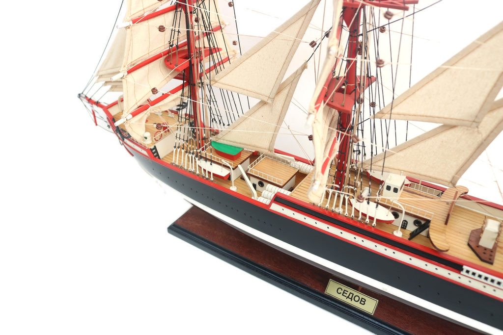 Model Tall Ship Sedov 80 x 11 x H. 52 cm