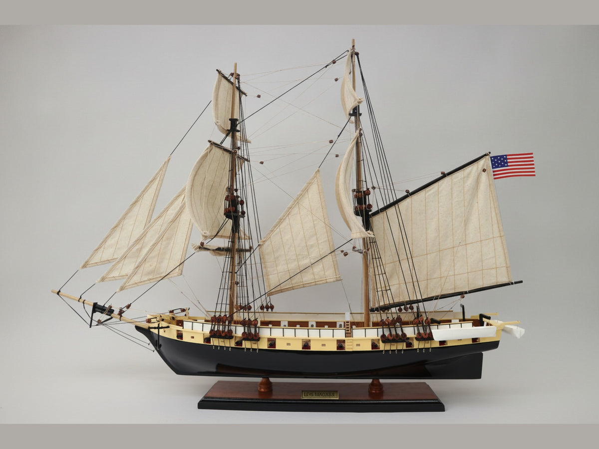 Model Tall Ship USS Niagara 70 x 15 x H. 65 cm