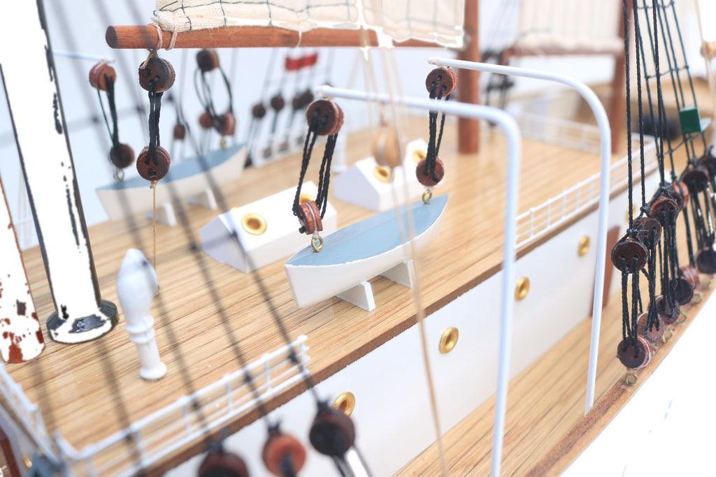 Model Tall Ship Maud 70 x 23 x H. 75 cm
