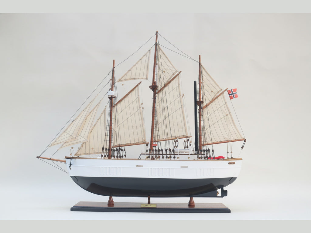 Model Tall Ship Maud 70 x 23 x H. 75 cm