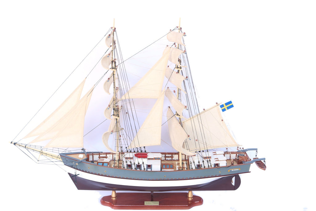 Model Tall Ship Tre Kronor Stockholm 108 x 35 x H. 80 cm