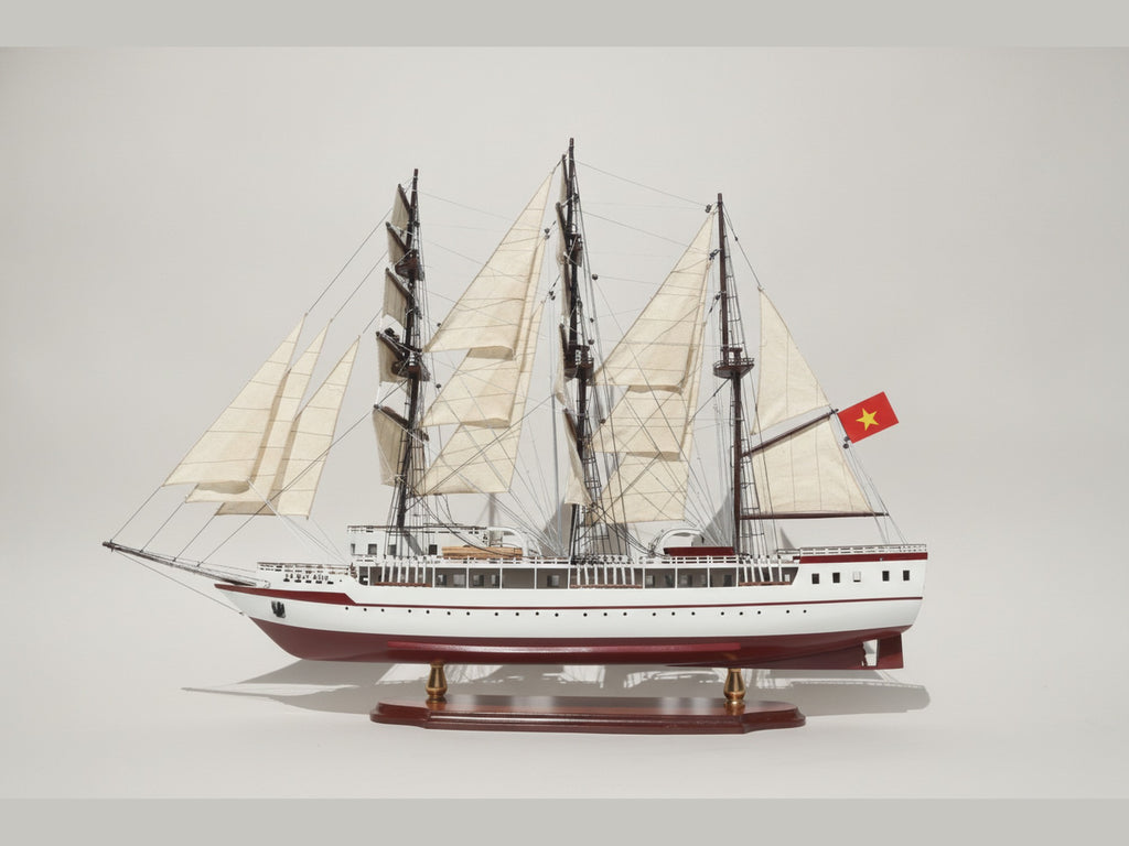 Model Tall Ship Le Quy Don 80 x 19 x H. 78 cm