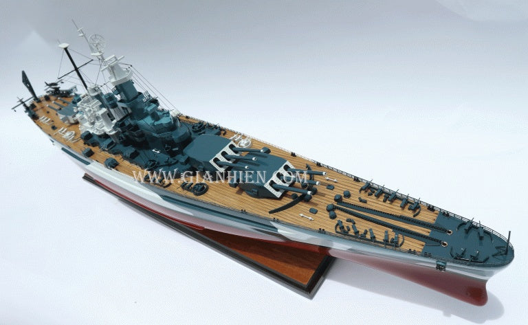 Model Warship USS North Carolina 100 x 16 x H. 34 cm