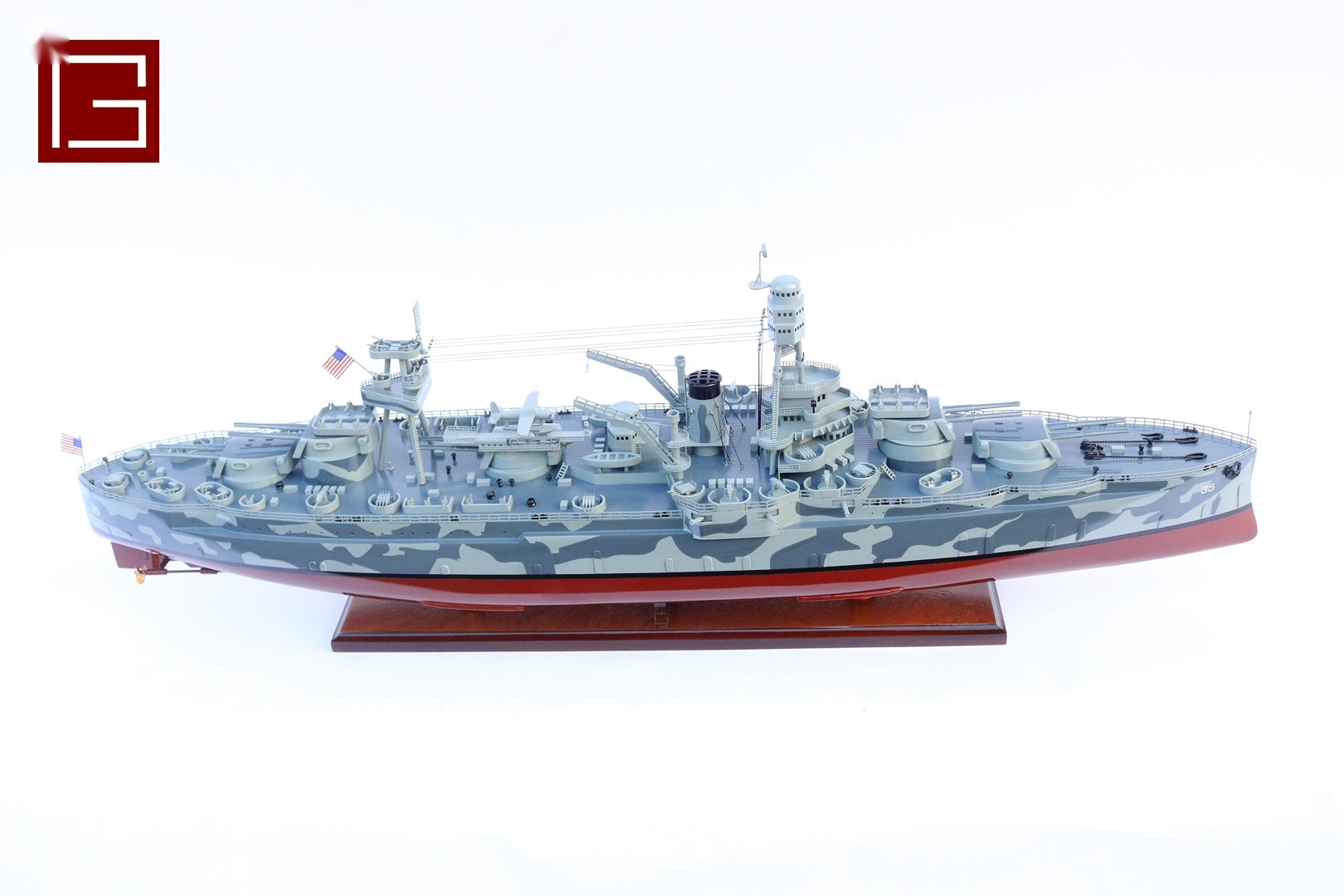 Model Warship USS Texas BB35 (camouflage) 100 x 23 x H. 34 cm