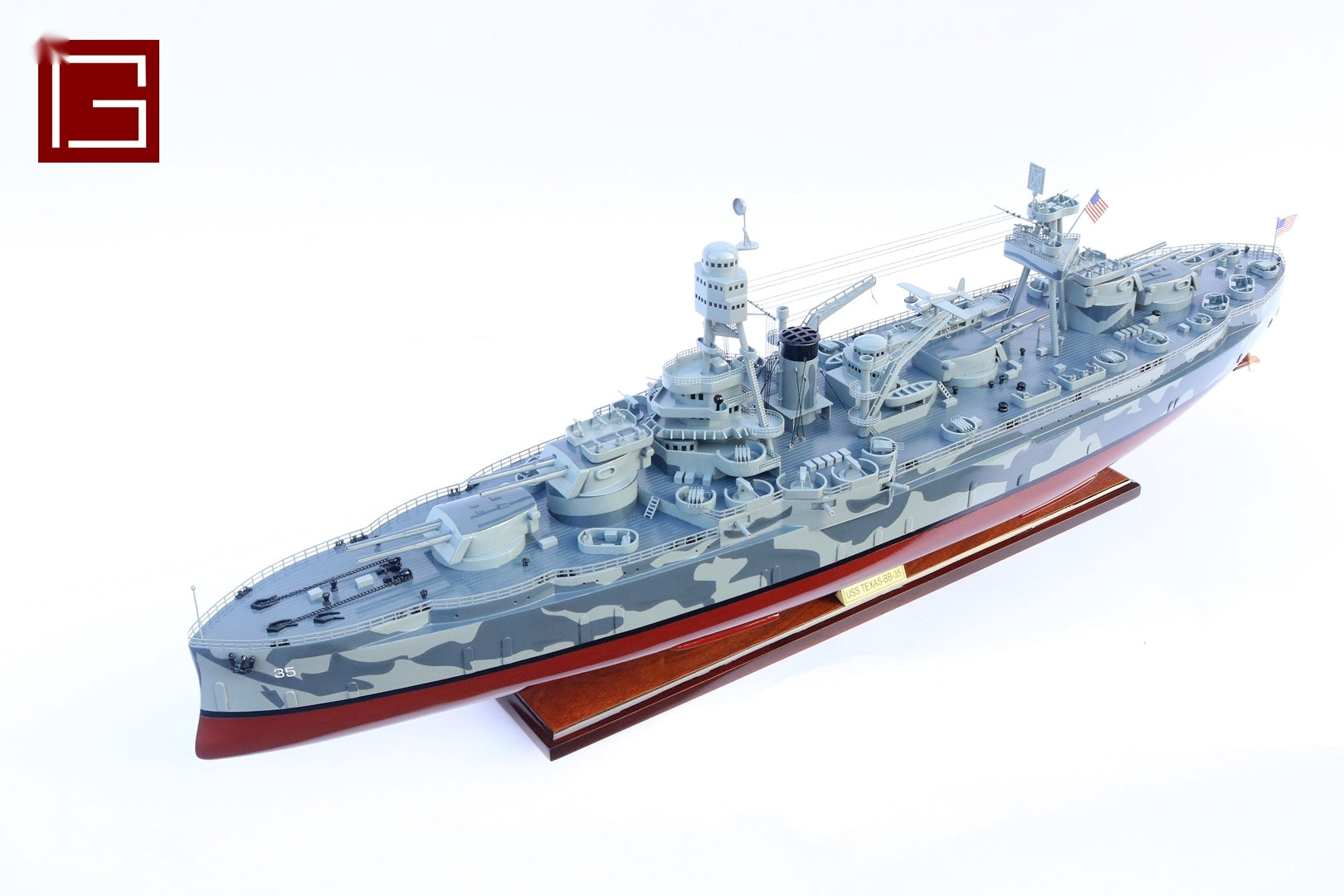 Model Warship USS Texas BB35 (camouflage) 100 x 23 x H. 34 cm